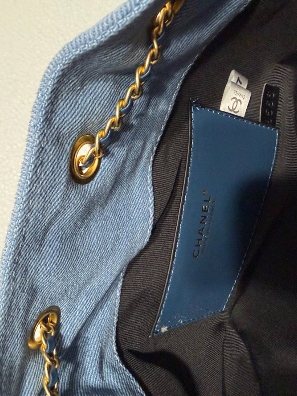 Blue Quilted Denim Chain Shoulder Bag Gold Tone Drawstring Tote - Picture 5 of 7